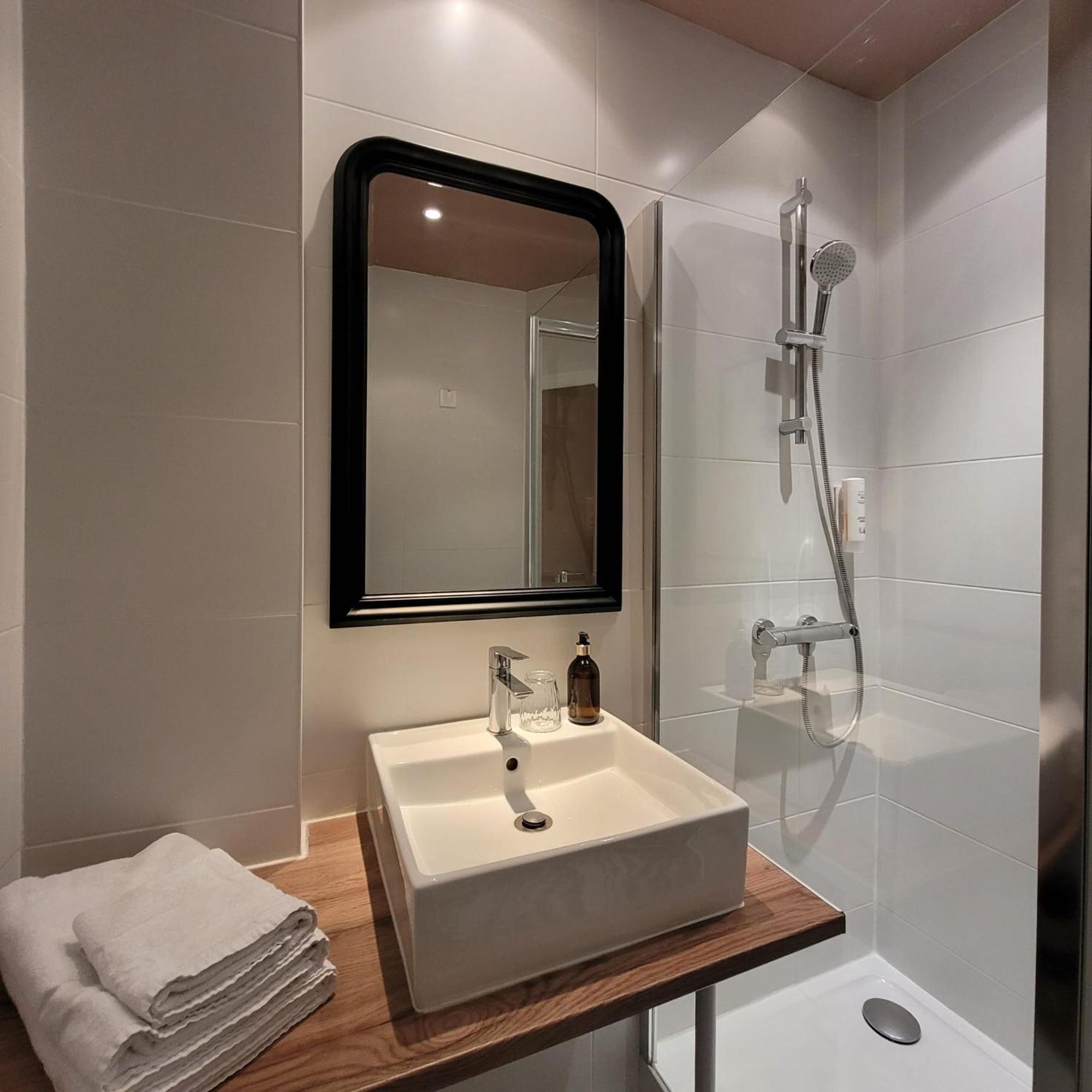 Hotel Rive Sud Σινόν Εξωτερικό φωτογραφία