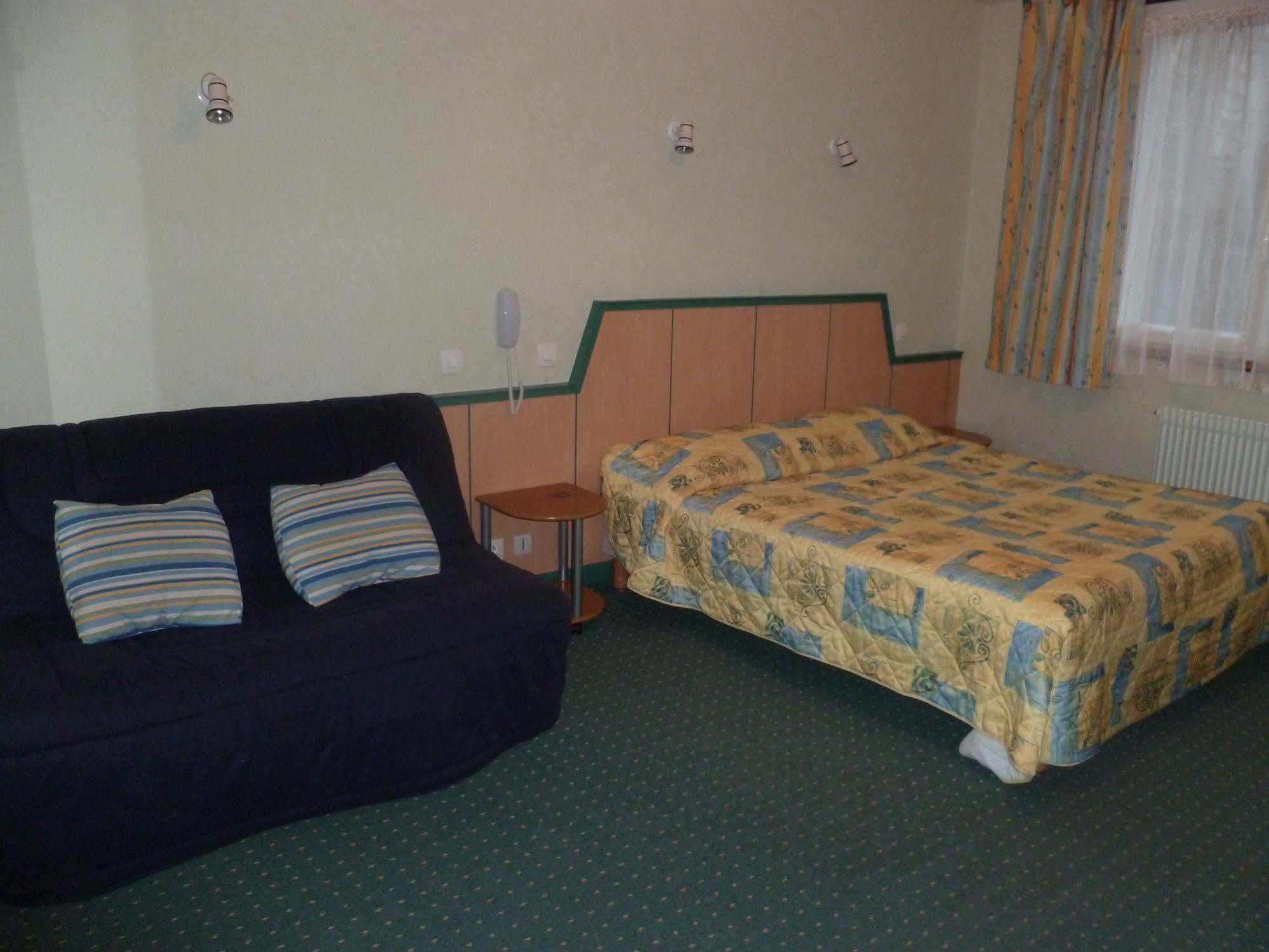 Hotel Rive Sud Σινόν Εξωτερικό φωτογραφία